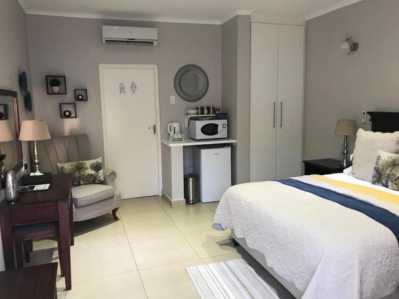 44 On Brownlee Hotel Kokstad  Bagian luar foto