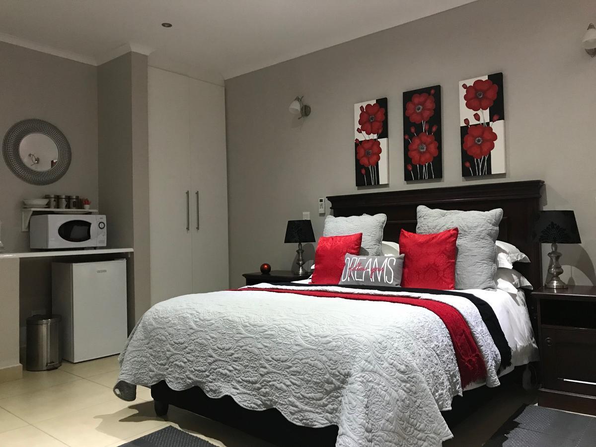 44 On Brownlee Hotel Kokstad  Bagian luar foto